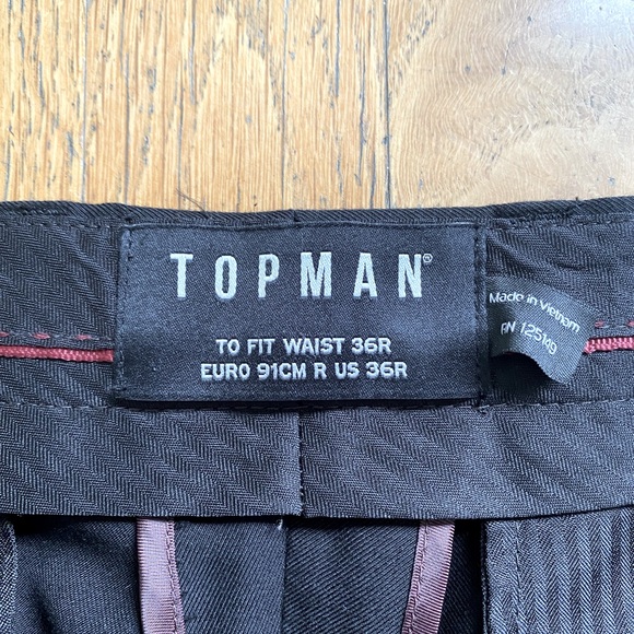 Topman black suit. Jacket is 42R. Pants are 36w x 30l. - Picture 2 of 4